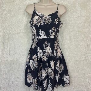 Sundress by Old Navy, size Medium, adjustable spaghetti straps